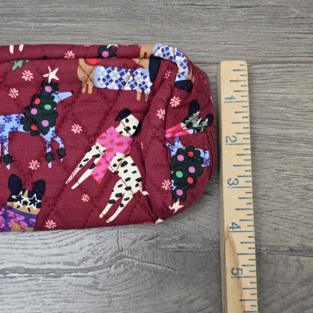 Vera Bradley Holiday Hounds Wristlet Full Zip Dogs NWOT